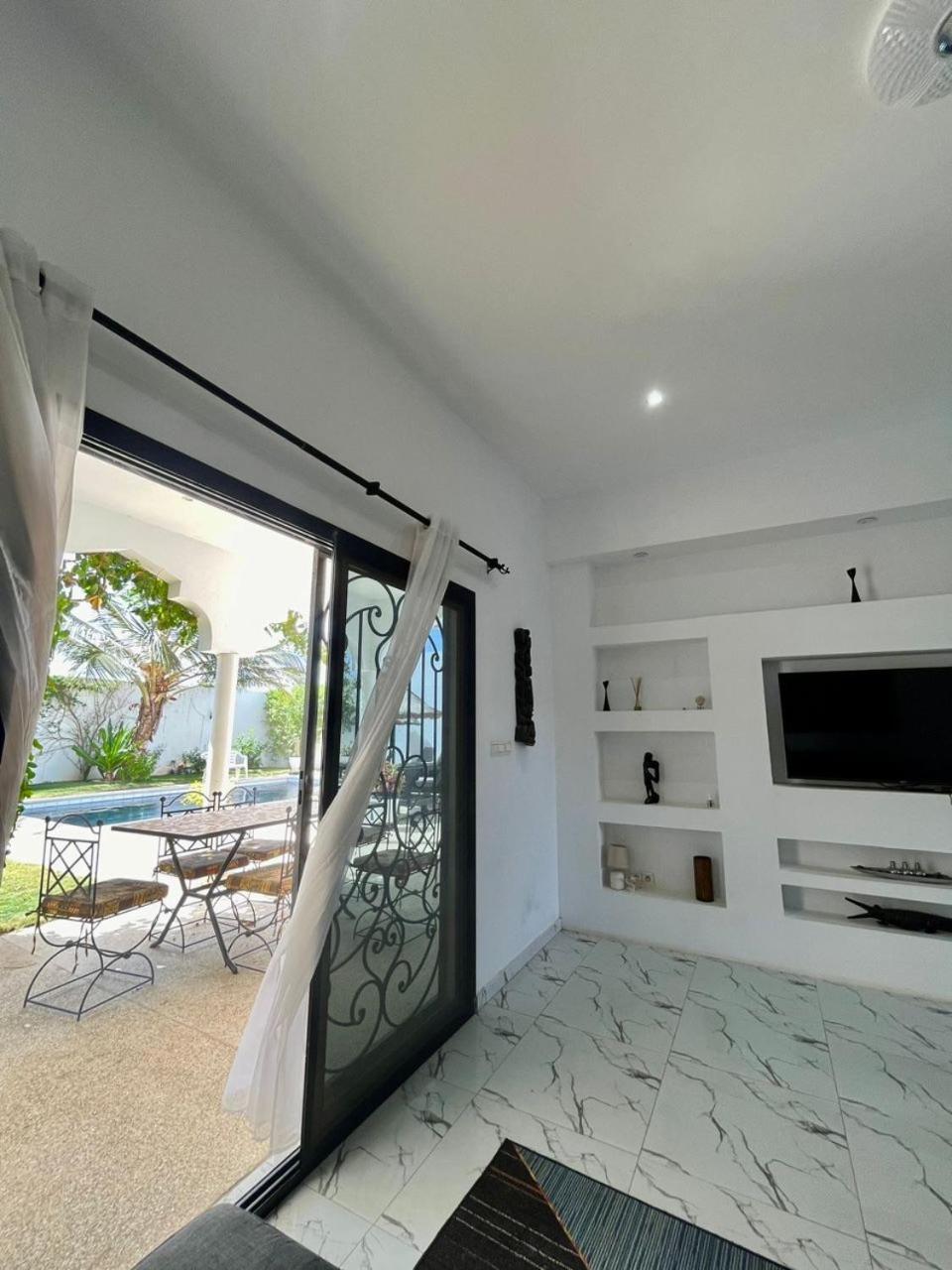 La Baraka, Extravagant Villa For 8 With Pool In Saly Gandigal エクステリア 写真