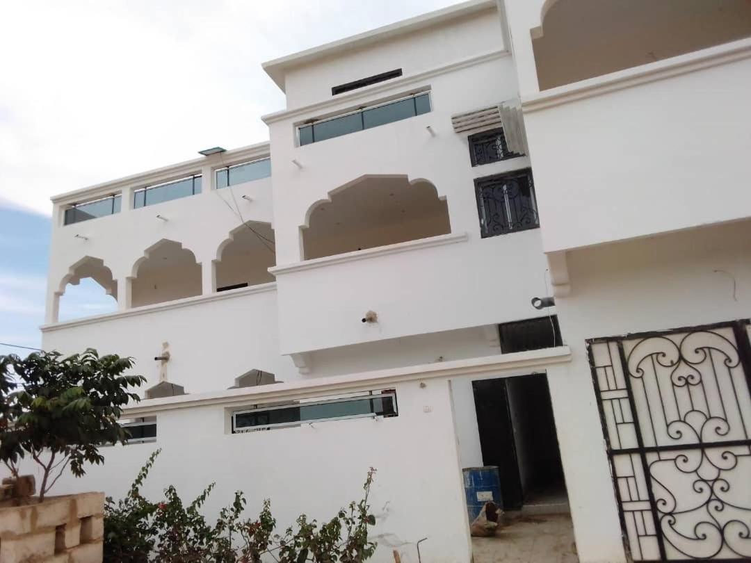 La Baraka, Extravagant Villa For 8 With Pool In Saly Gandigal エクステリア 写真